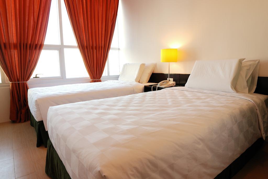 Go Hotels Plus Mandaluyong Manila Room photo